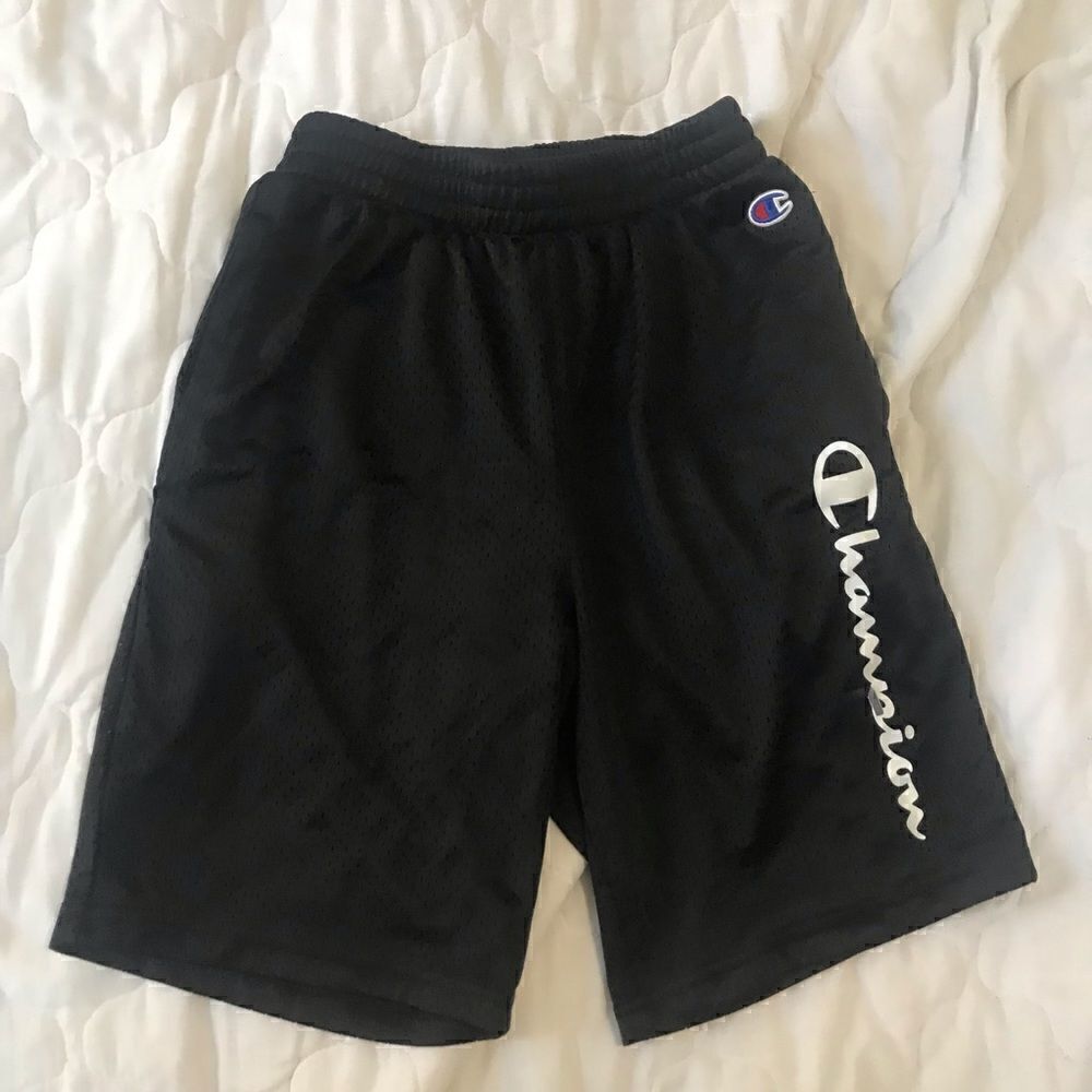 Champions boys athletic shorts size L